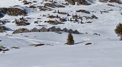 Randonnée hivernale contemplative au Refuge de Loriaz avec études de paysages